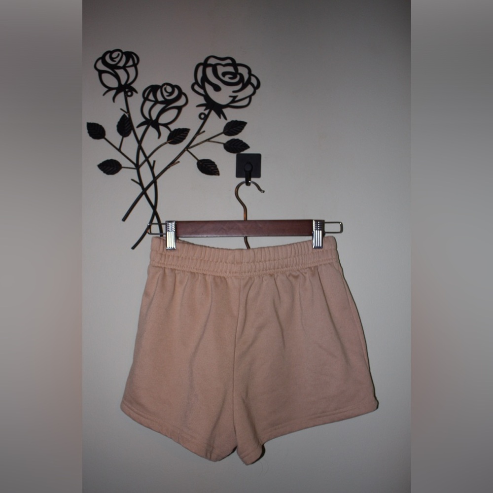 SHEIN Womens Loose Fit Elastic Waist Shorts Beige Tan Size Medium - Picture 5 of 5